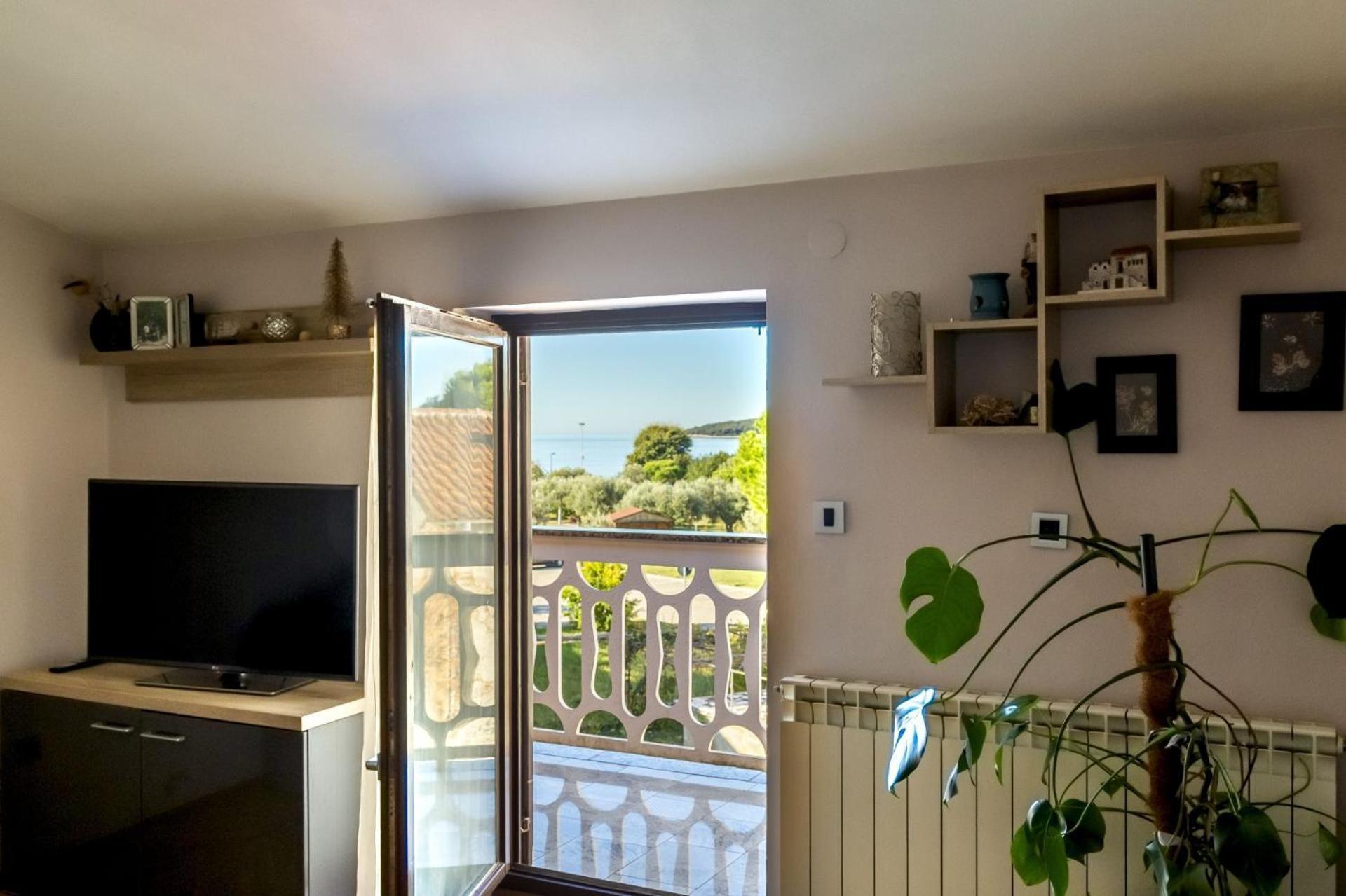 Apartments Mir Fažana Eksteriør bilde