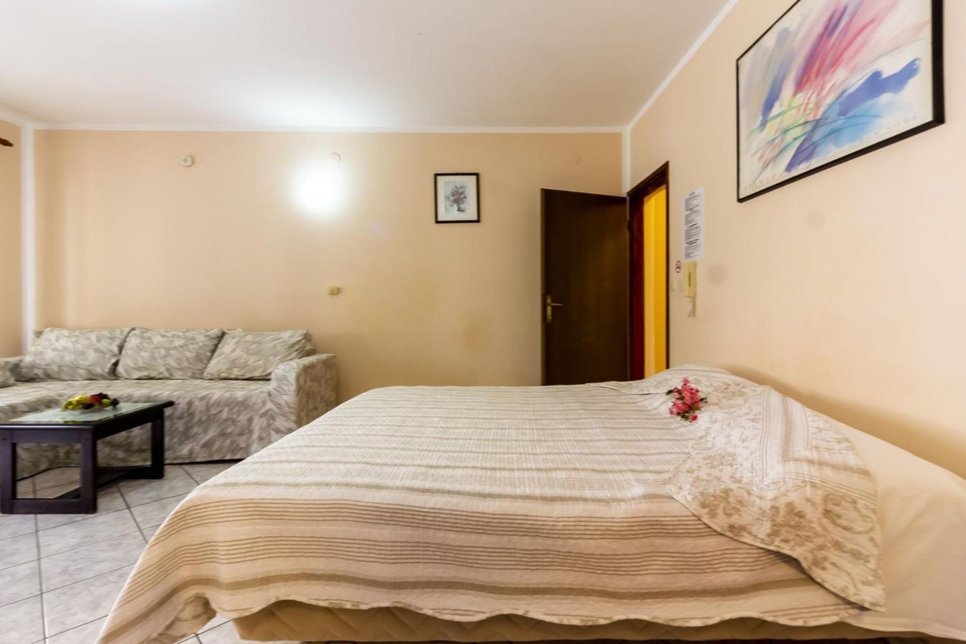 Apartments Mir Fažana Eksteriør bilde